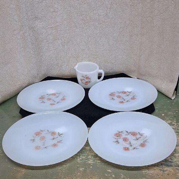 5 Pc Fire King Fleurette Milk 4 Glass Dinner Plates & Pitcher. - Picture 1 of 11